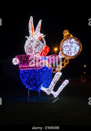 Sunderland UK, 2e novembre 2014, la dernière nuit de la Sunderland illuminations a attiré une grande foule de spectateurs à un affichage sur le thème d'Alice au Pays des merveilles dans le parc Roker. (C) l'imagerie de Washington/Alamy Live News Banque D'Images