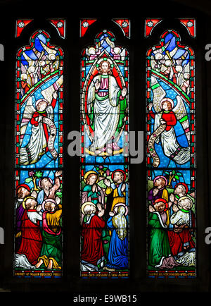 Ascension du Christ vitrail de Frederick Preedy, Église Saint Jean-Baptiste, Fladbury, Worcestershire, Angleterre, RU Banque D'Images