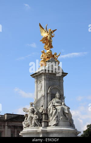 Victoria Monument sur le palais de Buckingham à Londres, au rond-point Banque D'Images