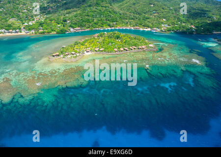 Photo aérienne de Anthony's Key Resort sur l'île de Roatan Banque D'Images