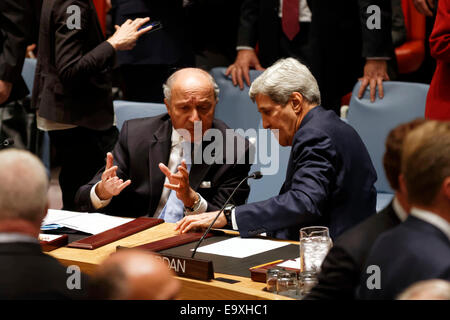 États-Unis le secrétaire d'Etat John Kerry s'entretient avec le Ministre français des Affaires étrangères, Laurent Fabius Banque D'Images