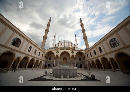Mosquée Masjid turc Nizamiye à Johannesburg, Gauteng, Afrique du Sud Banque D'Images