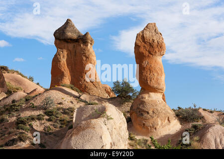 Les cheminées de fée dans la vallée de Devrent, parc national de Göreme, Province de Nevşehir, Cappadoce, Anatolie centrale, Anatolie Banque D'Images