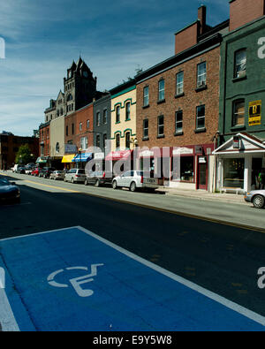 Personnes handicapées sign on road, St John's, Terre-Neuve et Labrador, Canada Banque D'Images