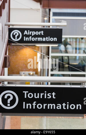 L'Aéroport International de Denver sur le modèle d'un dimanche matin. Banque D'Images