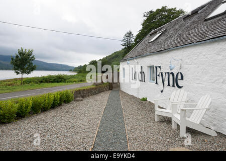 Le Loch Fyne Oyster Bar et restaurant au Loch Fyne Scotland UK. C'est l'original restaurant et épicerie. Banque D'Images