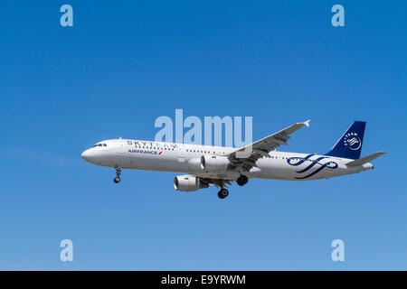 Airbus A321 Air France avion, F-GTAE, sur son approche pour l'atterrissage à l'aéroport de Londres Heathrow, Angleterre, RU Banque D'Images