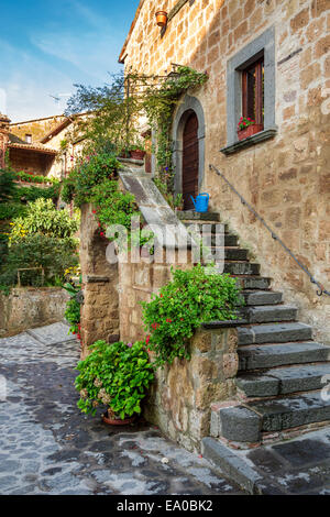 Beau porche de la vieille ville en Italie Banque D'Images