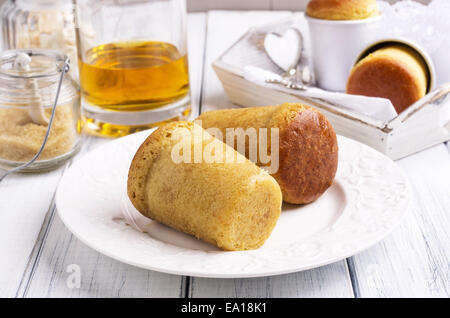 Dessert baba au rhum Banque D'Images