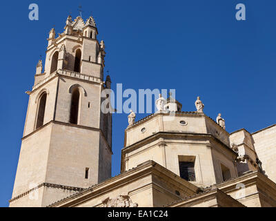 Détail de l'église gothique de Prioral de Sant Pere à Reus, en Catalogne. Banque D'Images