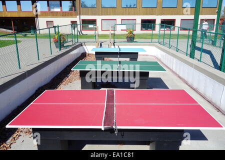 Des tables de ping-pong dans un Park à Toronto, Canada Banque D'Images