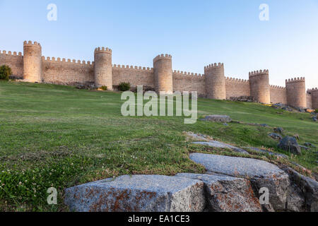 L'ancienne muraille de la ville de Avila, Castille et Leon, Espagne Banque D'Images