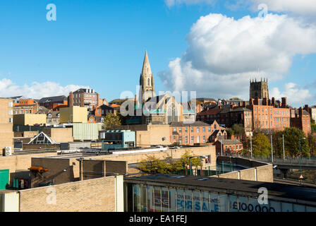 Vue sur le marché de la dentelle depuis le sommet du Broadmarsh car Park avant sa démolition à Nottingham City, en Angleterre, au Royaume-Uni Banque D'Images