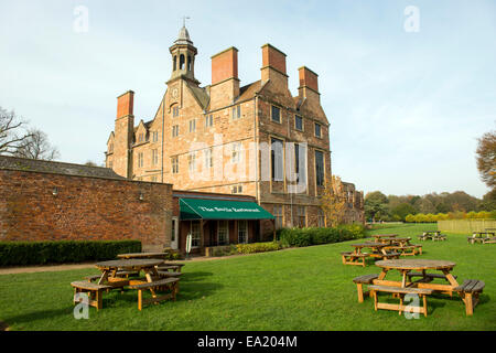 L'automne à Rufford Abbey, Nottinghamshire England UK Banque D'Images