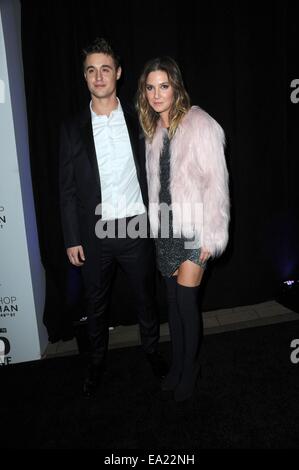 Max Irons, Sophie Pera aux arrivées pour Topman Topshop Flagship Store Grand dîner d'ouverture, Grand Central Terminal, New York, NY Le 4 novembre 2014. Photo par : Kristin Callahan/Everett Collection Banque D'Images