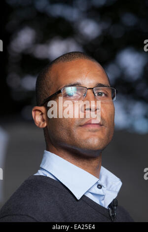 Clarke Carlisle, le footballeur et l'auteur, à l'Edinburgh International Book Festival 2014. Edimbourg, Ecosse. 22 août 2014 Banque D'Images