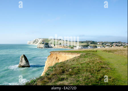 Pile à la mer de la Baie d'eau douce, à l'île de Wight. À l'ouest en direction de Tennyson. Banque D'Images