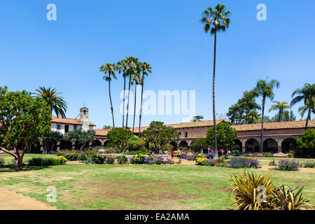 Cour centrale, la Mission de San Juan Capistrano, San Juan Capistrano, Orange County, Californie, USA Banque D'Images