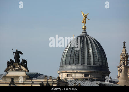 Coupole de l'Académie des beaux-arts de Dresde, Saxe, Allemagne. Banque D'Images