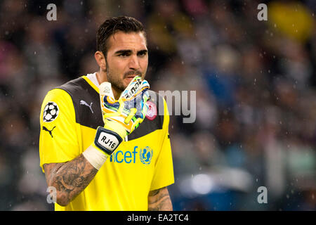 Turin, Italie. 4ème Nov, 2014. Roberto (Valencia) Football/soccer Ligue des Champions : un groupe de correspondance entre l'Olympiacos 3-2 Juventus Juventus Stadium à à Turin, Italie . © Maurizio Borsari/AFLO/Alamy Live News Banque D'Images