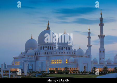 Grande Mosquée de Sheikh Zayed, Abu Dhabi, Émirats arabes unis, Moyen Orient Banque D'Images