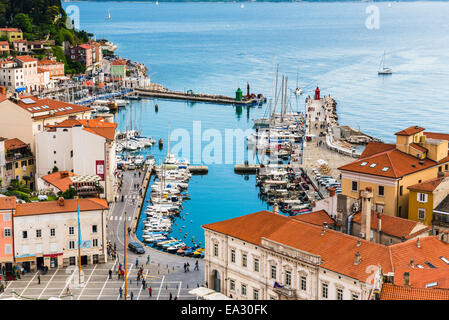 Port de Piran (Luka), Piran Primorska, Istrie slovène, la Slovénie, l'Europe Banque D'Images