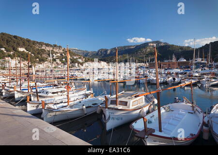 Bateaux de pêche au port, Port de Soller, Mallorca, Iles Baléares, Espagne, Méditerranée, Europe Banque D'Images