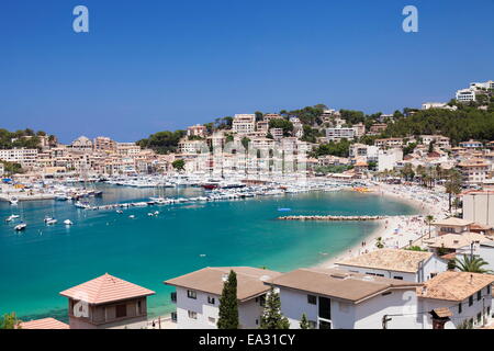 Vue sur Port de Soller avec port et plage, Mallorca, Iles Baléares, Espagne, Méditerranée, Europe Banque D'Images