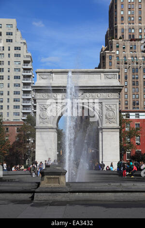 Washington Square Park, Washington Square Arch, Greenwich Village, West Village, à Manhattan, New York City, USA Banque D'Images