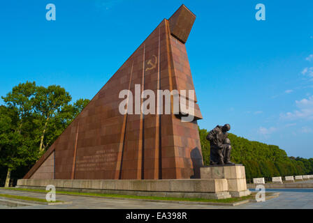 Monument commémoratif de guerre soviétique, parc de Treptow, quartier Treptow, Berlin, Allemagne Banque D'Images