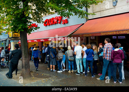 Saucisse au curry restaurant 36, rue Mehringdamm, Kreuzberg, Berlin, Allemagne de l'ouest Banque D'Images