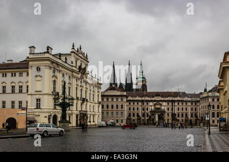 Le noir et blanc décorations sgraffite sur les murs des palais Schwarzenberg, édifice Renaissance à Prague Banque D'Images