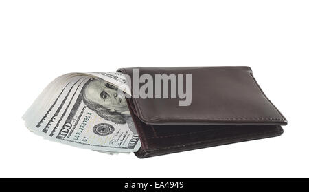 Une centaine de nouveaux billets en dollar Portefeuille cuir isolé sur fond blanc Banque D'Images