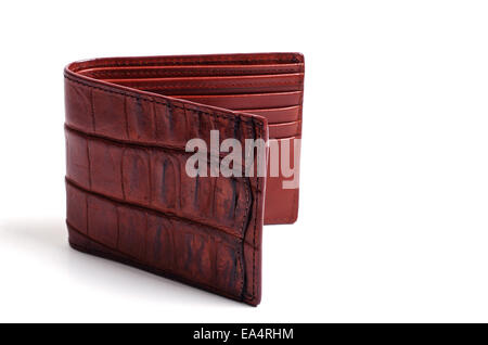 La peau de cuir de crocodile wallet sur fond blanc Banque D'Images