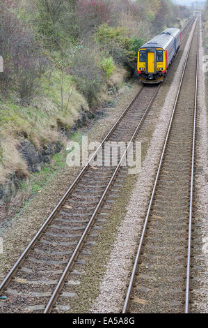 East Midlands trains de banlieue sur la ligne de Robin Hood Derbyshire, Angleterre Banque D'Images