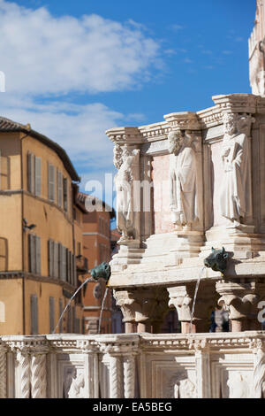 La Fontana Maggiore dans la Piazza IV Novembre, Pérouse, Ombrie, Italie Banque D'Images
