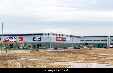 Sports Direct entrepôt de distribution principal et de sortie d'atelier à Shirebrook, Derbyshire, Angleterre Banque D'Images