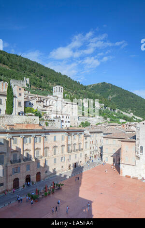 Piazza Grande, Gubbio, Ombrie, Italie Banque D'Images