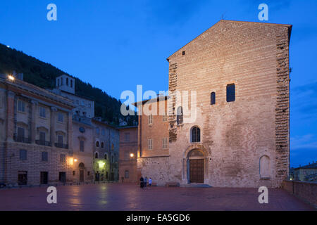 Palais du podestat de la Piazza Grande, Gubbio, Ombrie, Italie Banque D'Images