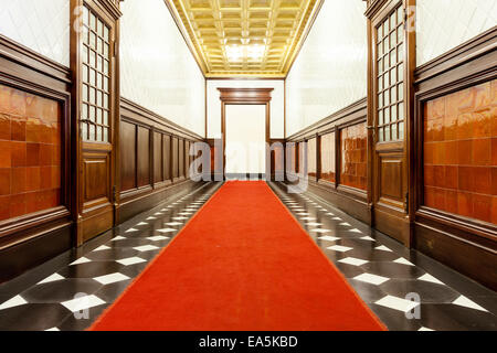 L'intérieur, long couloir d'un ancien palais Banque D'Images