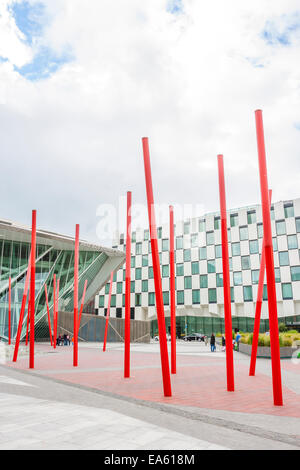 Dublin, Irlande - 01 juin 2014 : Bord Gais Energy Theatre à Dublin, Irlande le 01 juin 2014. Square au Grand Canal Dock dans Banque D'Images