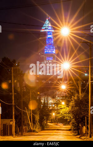 Le centre-ville de Cleveland Street view dans la nuit Banque D'Images