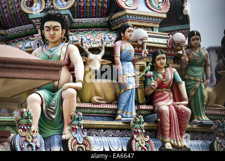 Un temple hindou au divinités Banque D'Images