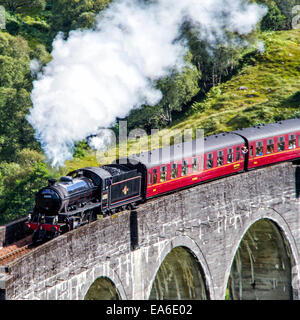 Royaume-uni, Ecosse, Glenfinnan, train à vapeur Jacobite Banque D'Images