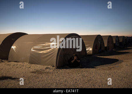 Suruc, Turquie. 07Th Nov, 2014. Soir dans un camp de réfugiés à Suruc, la Turquie le 7 novembre 2014. Credit : Konstantinos Tsakalidis/Alamy Live News Banque D'Images