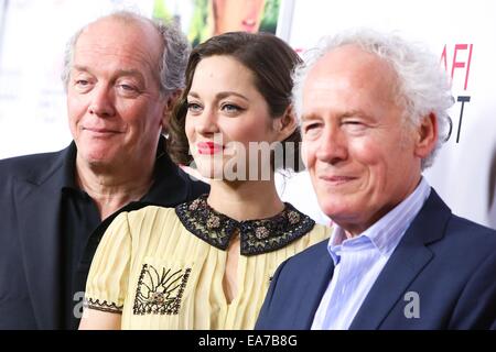 Los Angeles, CA, USA. Nov 7, 2014. Luc Dardenne, Marion Cotillard, Jean-Pierre Dardenne aux arrivées pour deux jours, une nuit en première mondiale au Festival de 2014, le Grauman's Egyptian Theatre, Los Angeles, CA 7 novembre 2014. Crédit : Xavier Collin/Everett Collection/Alamy Live News Banque D'Images