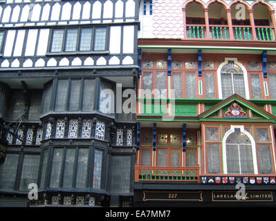 Le centre-ville d'Exeter à colombages de Lakeland & Tesco Bâtiments métro sud-ouest de l'Angleterre Devon UK Banque D'Images