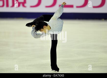 Shanghai, République populaire de Chine. Nov 7, 2014. Les hommes participant, YUZURU HANYU (Japon) au cours de la finale du Grand Prix de Shanghai Oriental au centre de sport à Shanghai est la Chine. © Marcio Machado/ZUMA/Alamy Fil Live News Banque D'Images