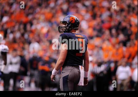 Syracuse, NY, USA. Nov 8, 2014. 8 novembre 2014 : Syracuse quarterback Mitch Kimble # 3. Le duc a défait les Blue Devils 27-10 Orange Syracuse au Carrier Dome à Syracuse, New York. Credit : csm/Alamy Live News Banque D'Images