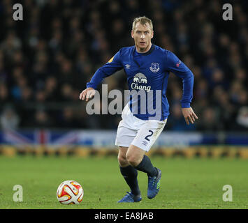 Liverpool, Royaume-Uni. Nov 6, 2014. Tony Hibbert de Everton - UEFA Europa League - Lille - vs Everton Goodison Park Stadium - Liverpool - Angleterre - 6 novembre 2014 - Pic Simon Bellis/Sportimage. © csm/Alamy Live News Banque D'Images